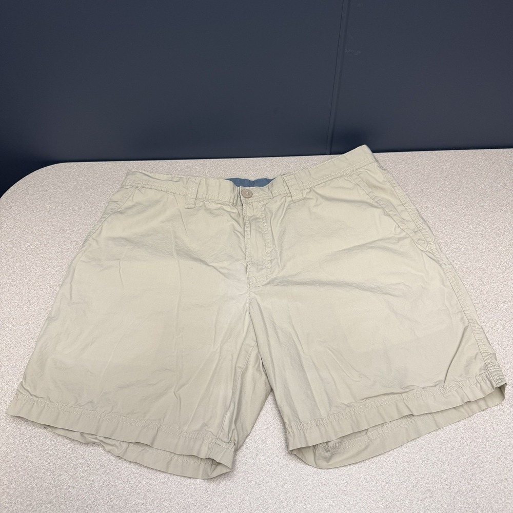 Columbia Shorts 38 Mens Neutral Khaki Color Flat Front Cotton 8" Inseam Casual